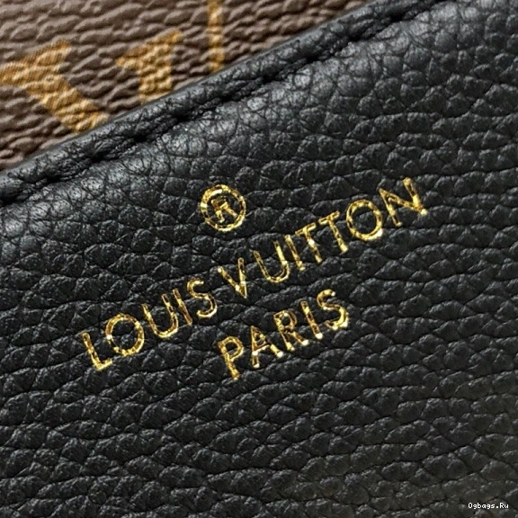 Vuitton VICTOIRE Louis 0417